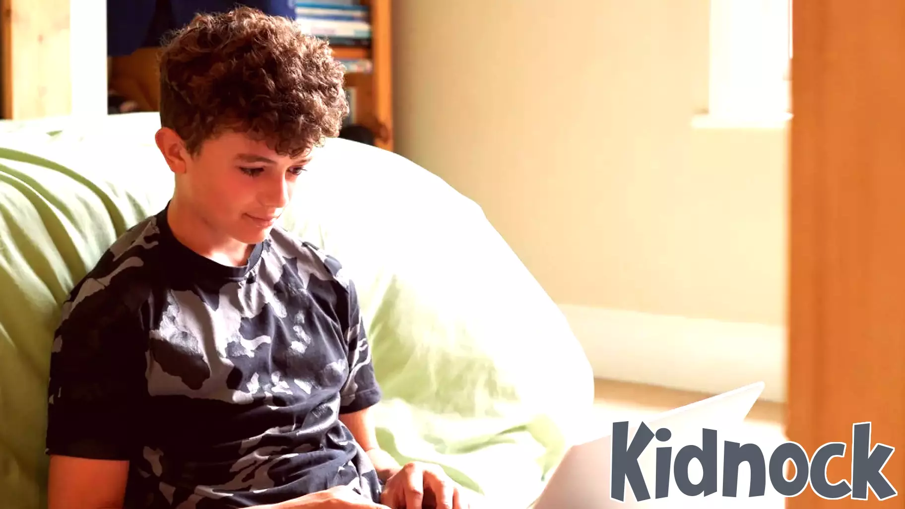 Kids Being 'Black-Pilled'? Expert Says Lighthouse Parenting Could Help