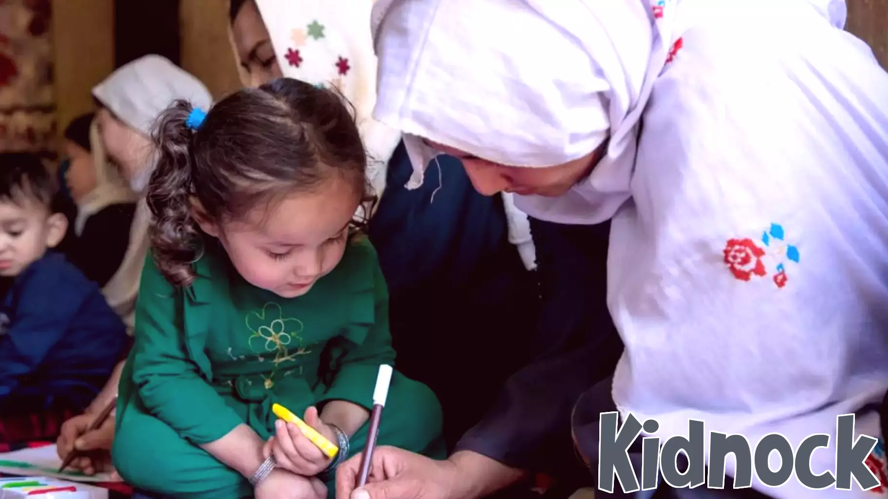 UNICEF: “Positive Parenting” Starts With Building a Bond Between Parents and Children