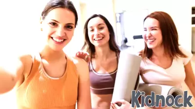 The Evolution of the Mom Friend Group: How to Build Your Parenting Community in a Digital-First World